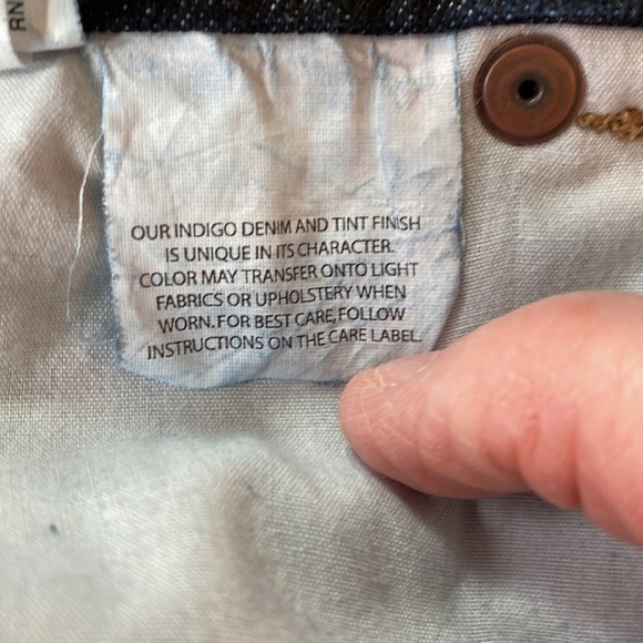 Gloria Vanderbilt dark wash blue denim, size 8P - Picture 9 of 11